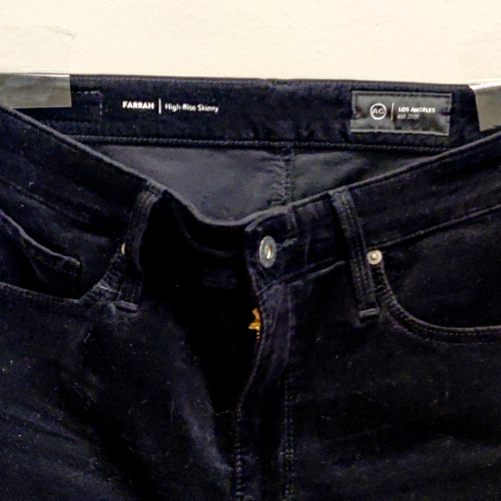 AG Farah Skinny Velvet High Rise Super Black size 28